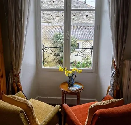 Les Jonquilles Bed & Breakfast