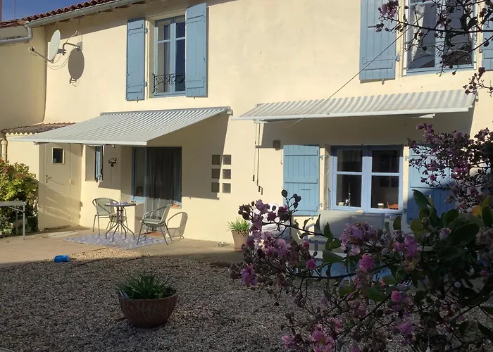 Couette-café Les Jonquilles 3*